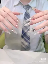 Gắn móng giả sơn gel