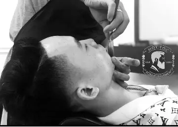 Sơn G barber shop