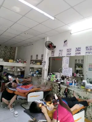 Lấy ráy tai Nử_Nam