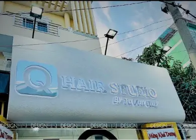 QHAIR STUDIO