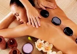 Body Massage with Hot Stones & Herbs