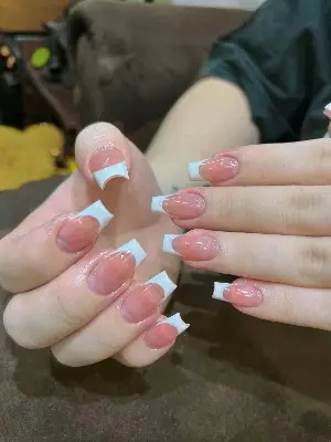 Sơn + French đầu móng - Copy