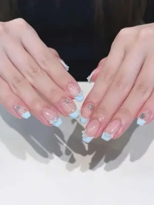 Hand Cuticle Trimming