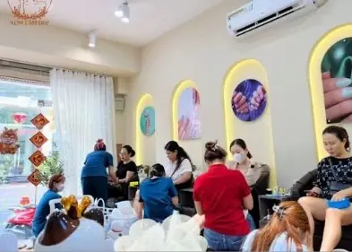 Xóm làm đẹp