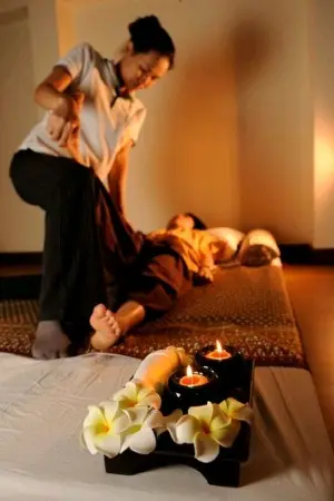 Massage Thái Vừa Với Dầu Dừa - Thai Body Treatment (90 Phút)