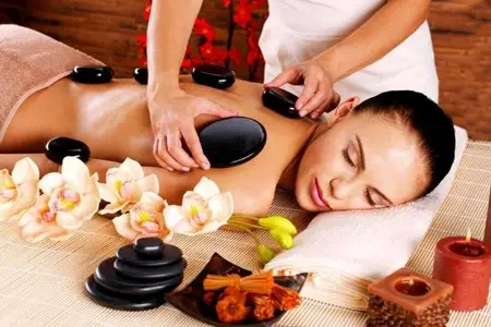 Massage Thái Với Đá Nóng - Flower Iantern Spa