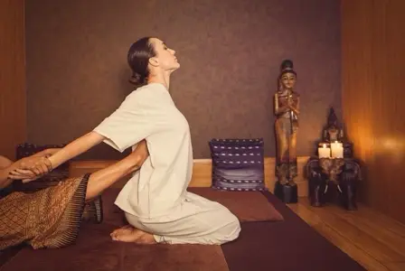 Massage Thái - 90 Phút