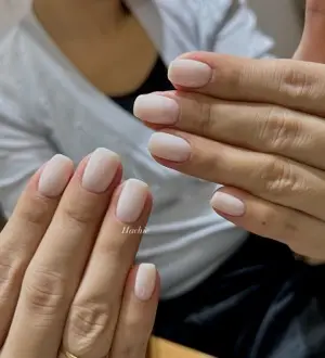 Phá gel, tháo móng giả