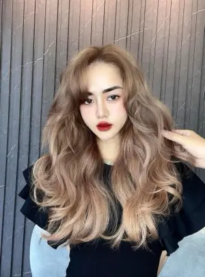 Premium Tone-Up with GoldWell (High protection and smooth texture)