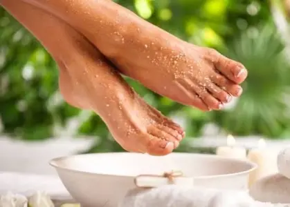 Tẩy tế bào chết chân