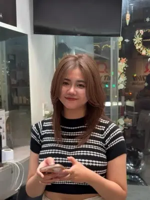 Women’s Haircut – Stylist