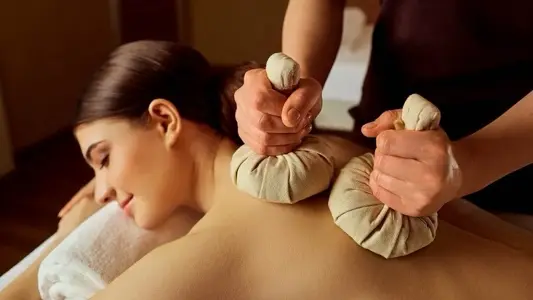 Herbal Hot Pack Massage - Whole body/neck, shoulders, nape(60')