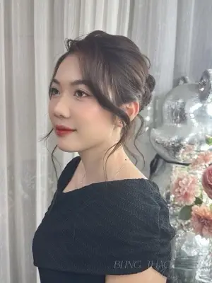 Makeup tiệc – Tóc đơn giản