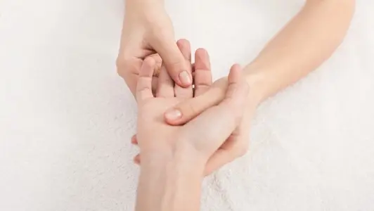 Combo chăm sóc taycơ bản