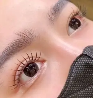 Wet Look Lashes - Natural