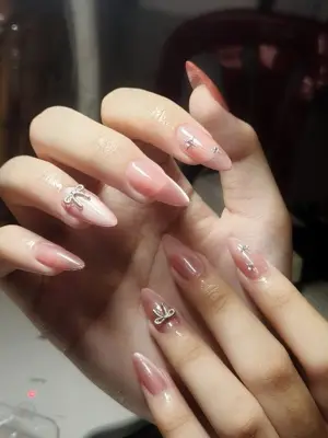 Che Khuyết Điểm Móng