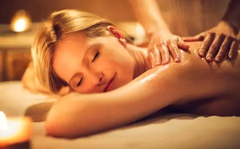 Relaxing Aromatherapy Body Massage