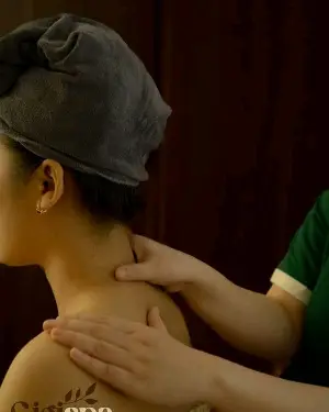 Massage body tinh dầu