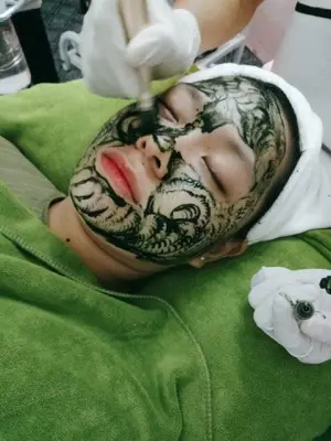 Algae Detox Whitening Treatment