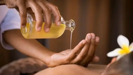 Massage Body Tinh Dầu