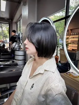Duỗi Tóc Ngắn