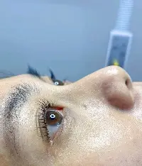 Uốn mi 3D phủ đen