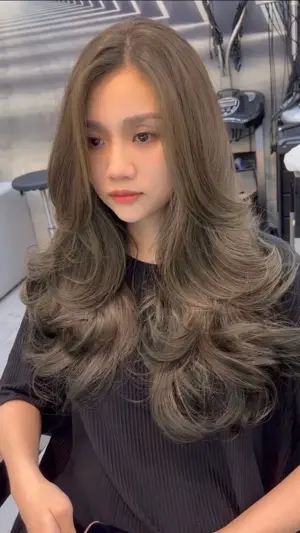 Women’s Hair Coloring (800-1200 depending on hair length)