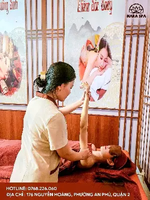Massage body tinh dầu thảo dược