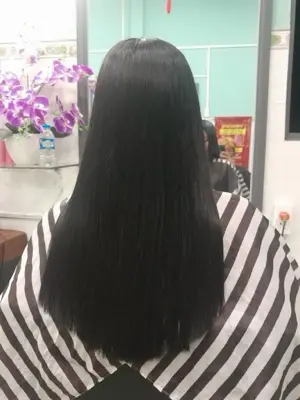 Women’s Hair Straightening