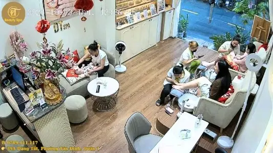 Cắt da tay , chân