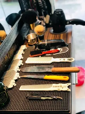 Cắt tóc