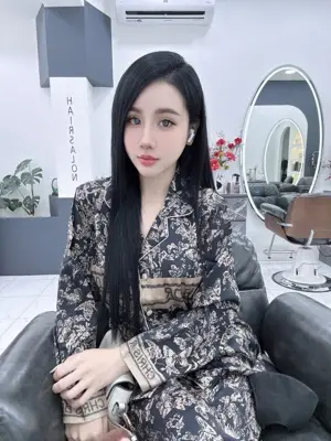 Duỗi tự nhiên, nhuộm than chì