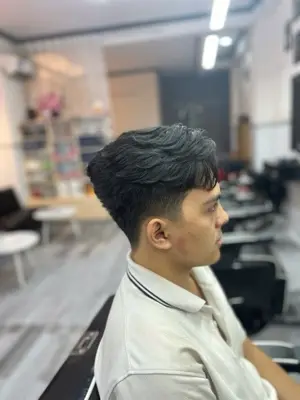 Haircut + Rinse + Styling