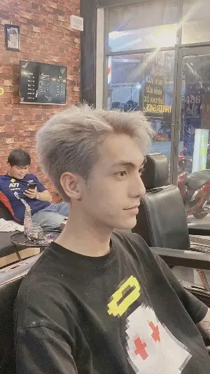 Fashion Hair Coloring (Bleach + Color)