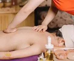 Massage Thuỵ Điển Với Tinh Dầu