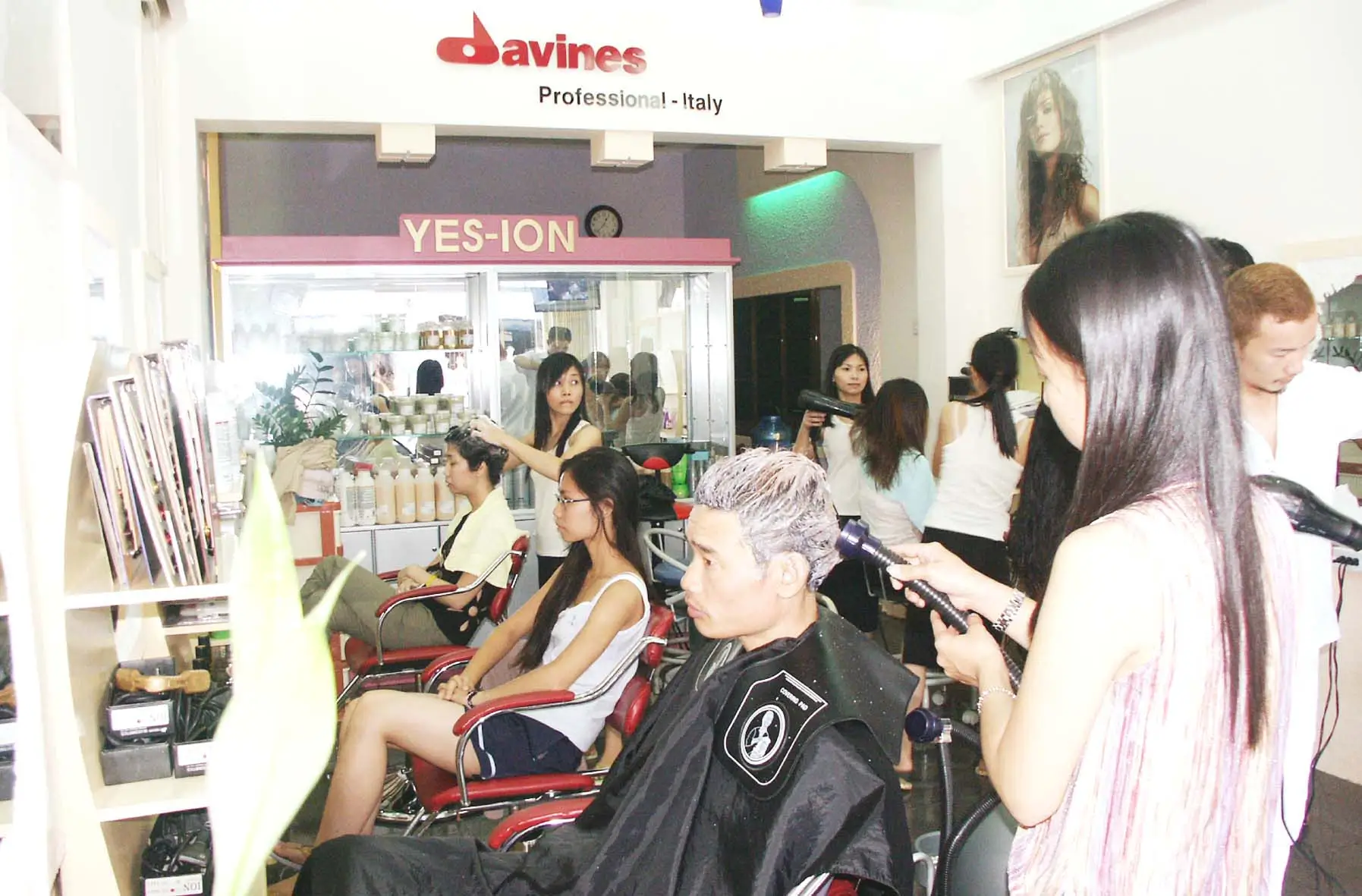 Salon Nguyễn Đạt