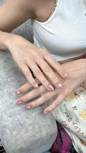 Ombre móng úp