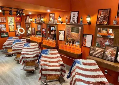 TÂY Barber Shop 4